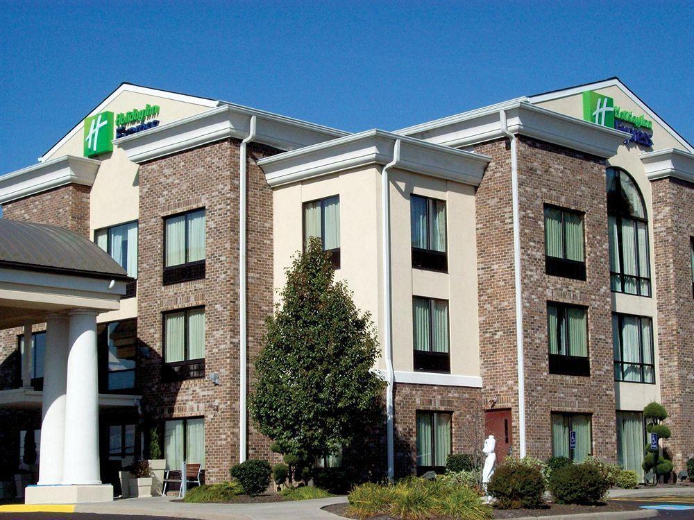Holiday Inn Express & Suites - Sharon-Hermitage By Ihg West Middlesex Exteriér fotografie